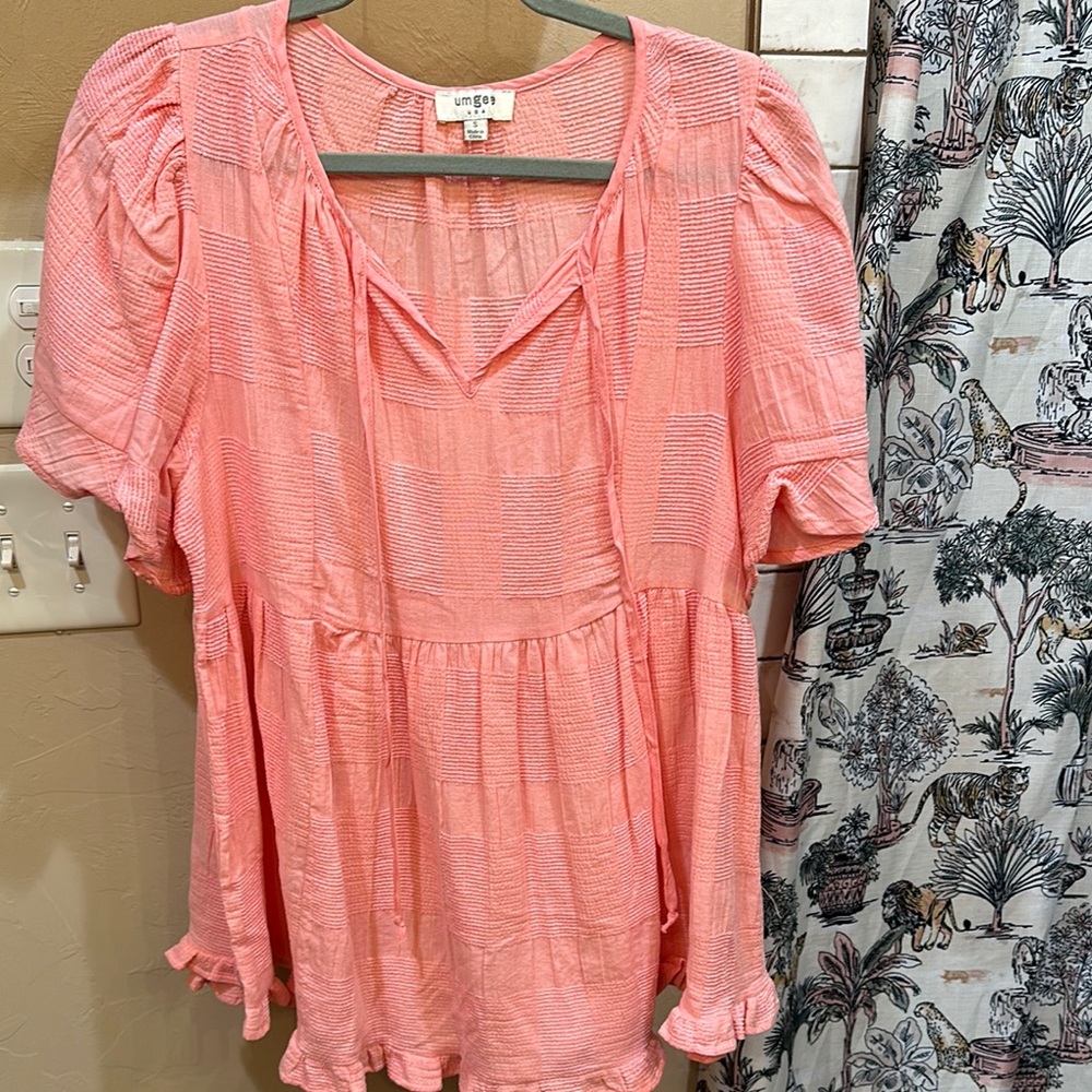 Umgee Pink flowy top